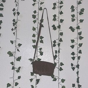 Brown leather crossbody bag
